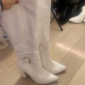 Elegant White Knee-High Women's Boots